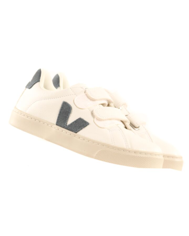 VEJA WHITE SHOES *NEW WITHOUT TAG *NWT SIZE TODDLER 13.5