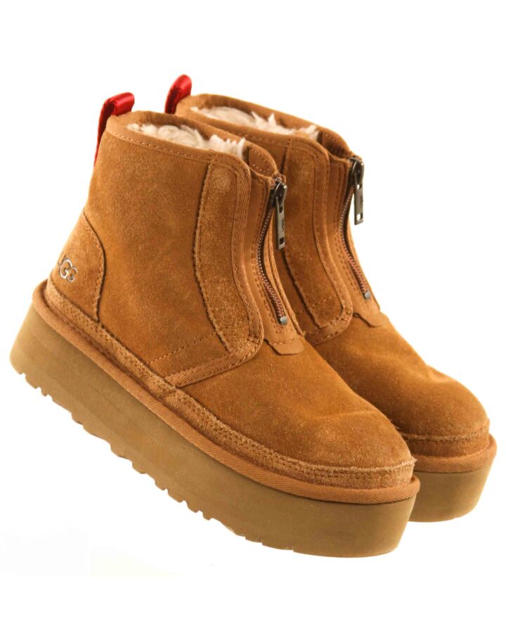 UGG BROWN BOOTS  *EUC SIZE CHILD 1