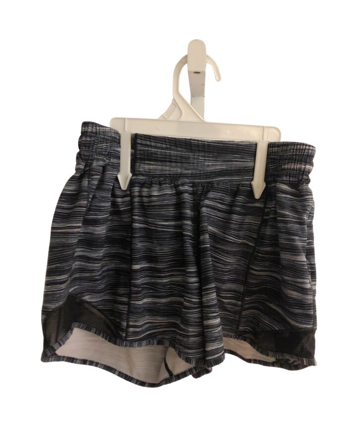 LULULEMON  BLACK    SHORTS