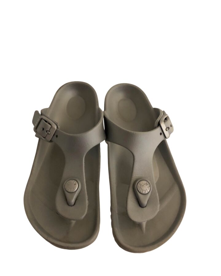 BIRKENSTOCK SILVER SANDALS *SIZE 31 *VGU SIZE TODDLER 13