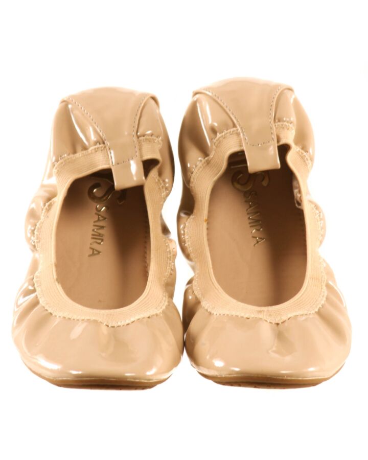 YOSI SAMRA PINK DRESS SHOES *THIS ITEM IS GENTLY USED WITH MINOR SIGNS OF WEAR (MINOR SCUFFING) *EUC SIZE CHILD 3