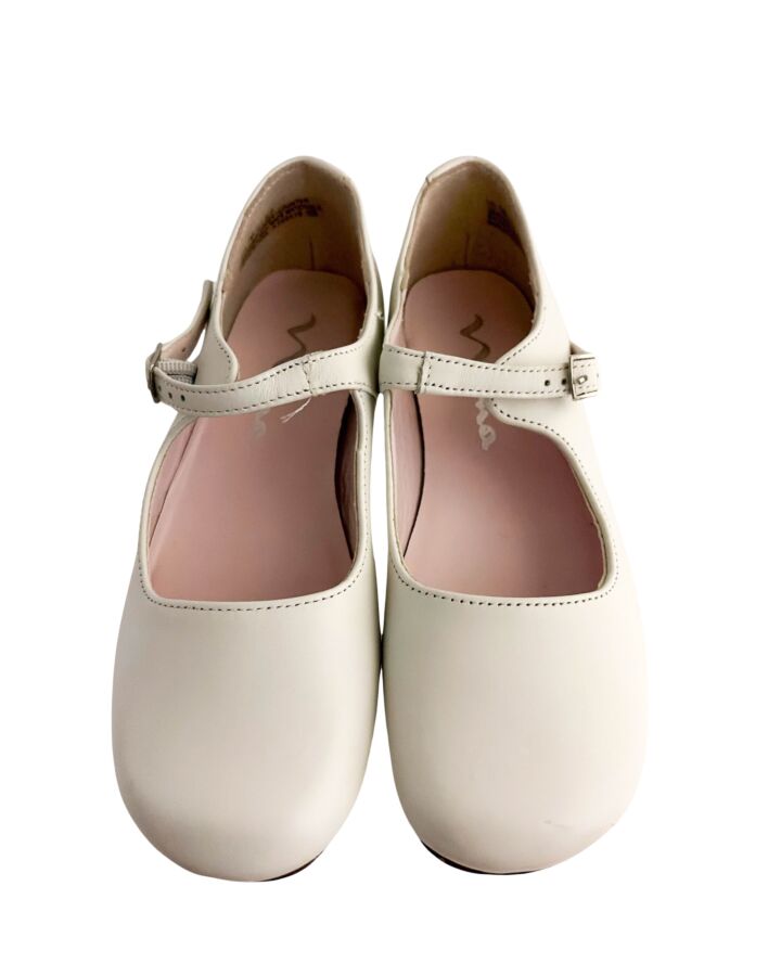 NINA WHITE MARY JANES  *EUC SIZE CHILD 1