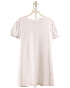 JAMES & LOTTIE WHITE KNIT SS SHIRT WITH EYELET TRIM