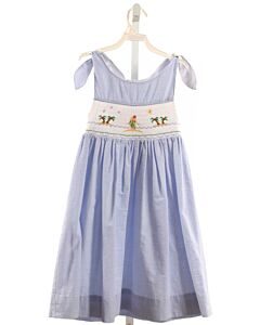 NO TAG  BLUE SEERSUCKER  SMOCKED DRESS