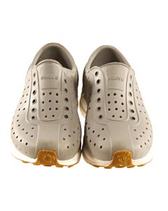 NATIVE GRAY SHOES  *EUC SIZE CHILD 1