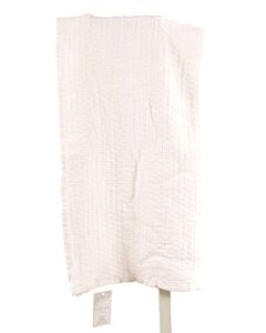 A SOFT IDEA  WHITE SEERSUCKER   BLANKET